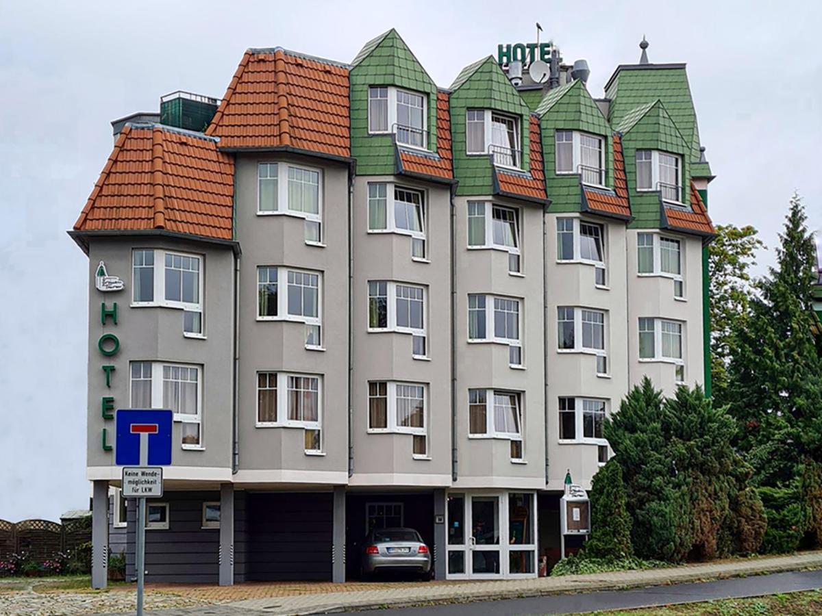 Zum Gruenen Turm Hotel Hohen Neuendorf Exterior photo